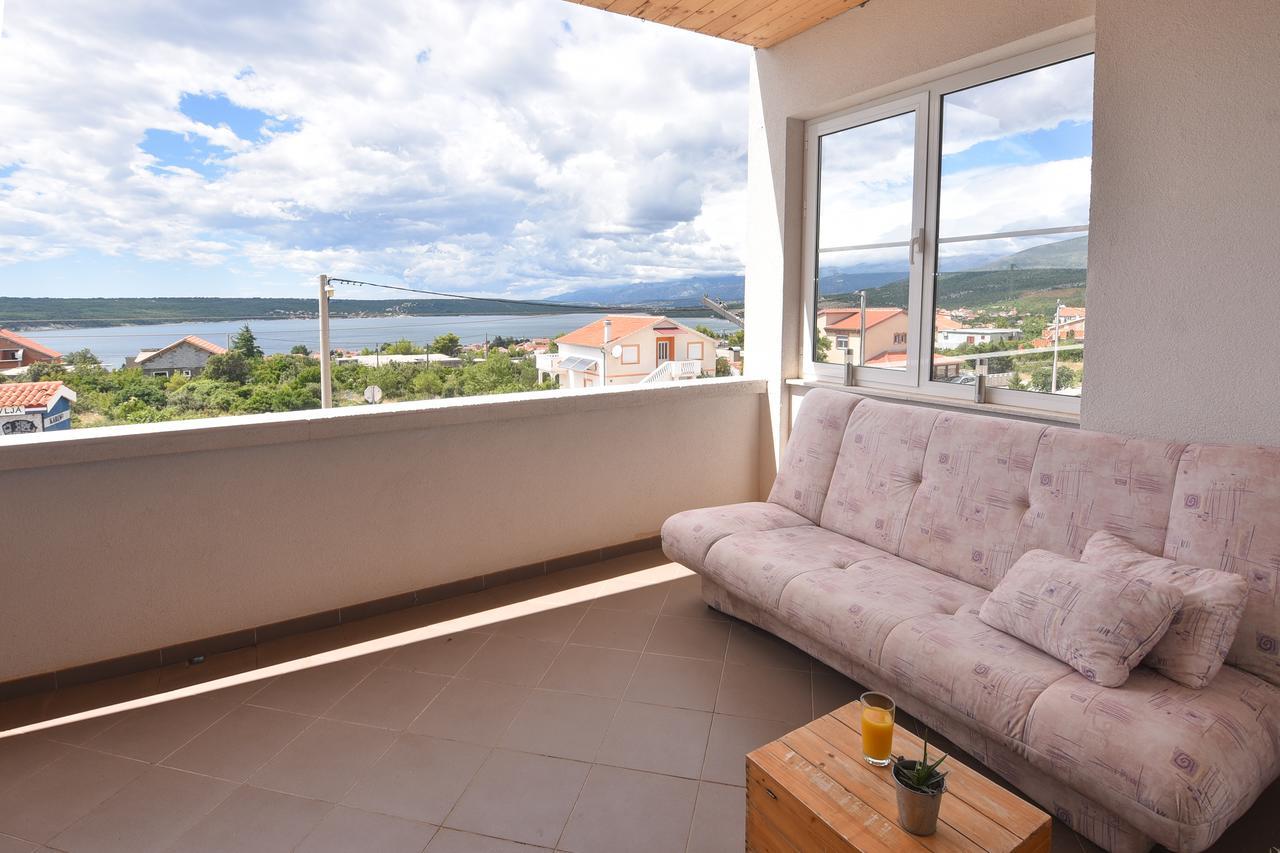 Apartment Larisa Gornji Karin Bagian luar foto